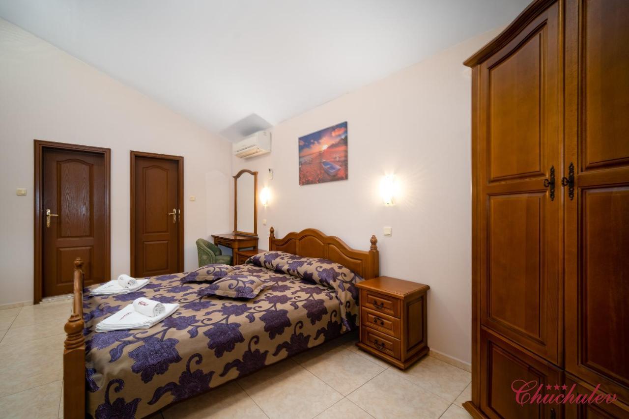 Hotel Chuchulev Sozopol Buitenkant foto